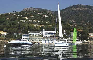 Hotel Restaurant Les Roches Le Lavandou Exterior foto